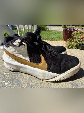 3Y Nike Boys’ Sneakers Black Gold White High Top Sneakers / Athletic Shoes